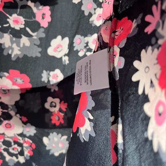 Joie Black Pink Floral Short Sleeve Blouse 100% Silk - Picture 6 of 6